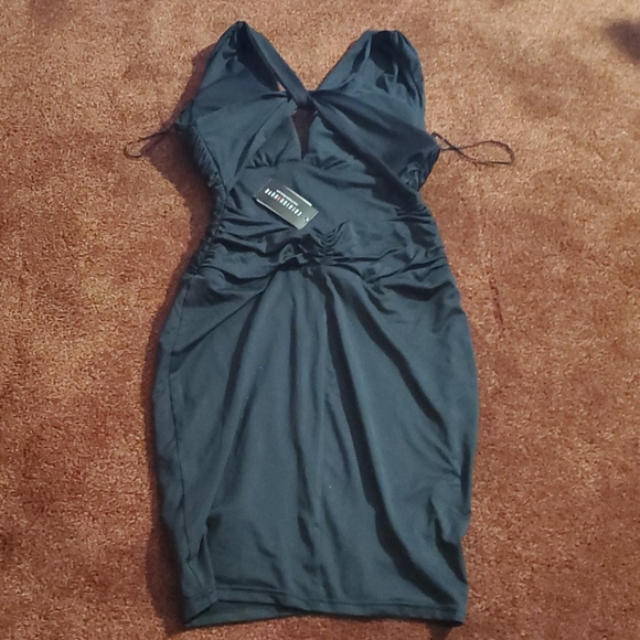 Stretchy V-Neck Little Black Dress - Picture 5 of 12